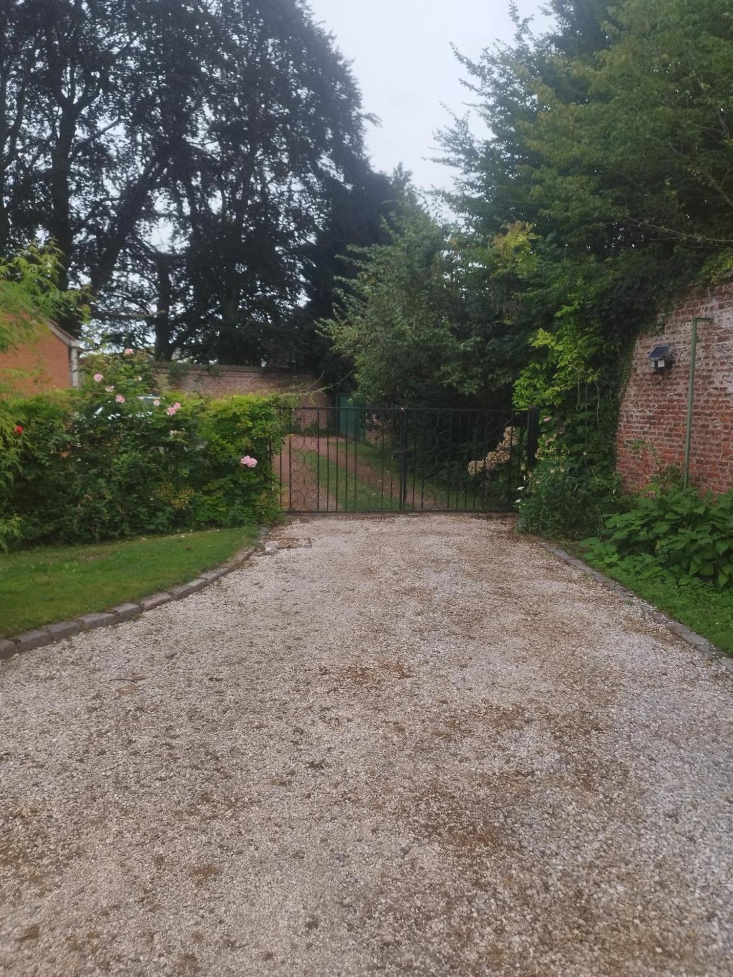 Bed and Breakfast Au Pied De Лилль Экстерьер фото